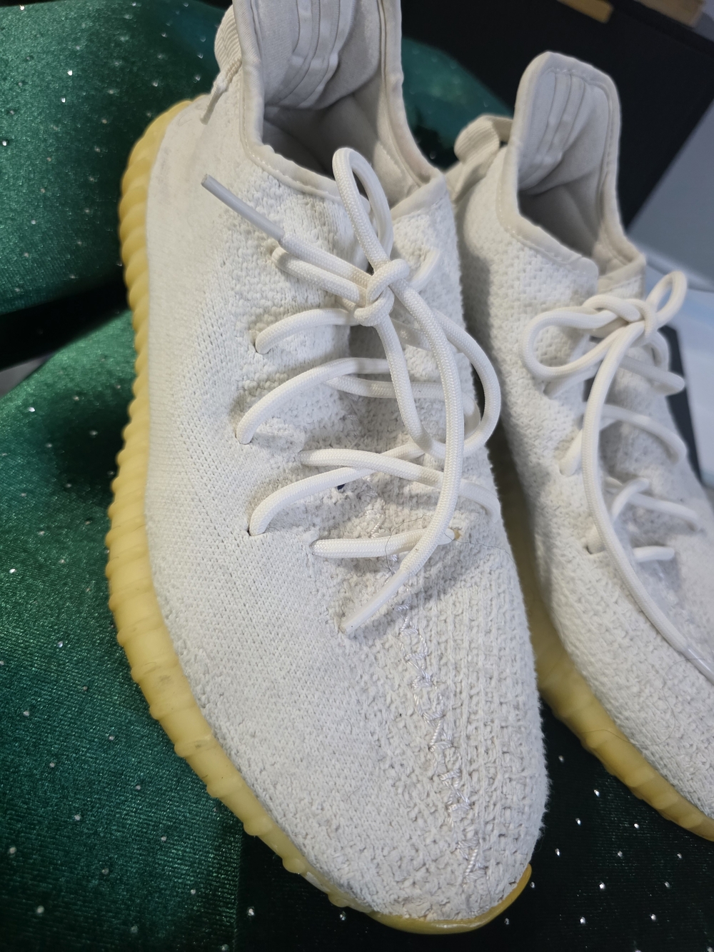 Addias Yeezy Boost 350 V2 - Picture 2 of 6